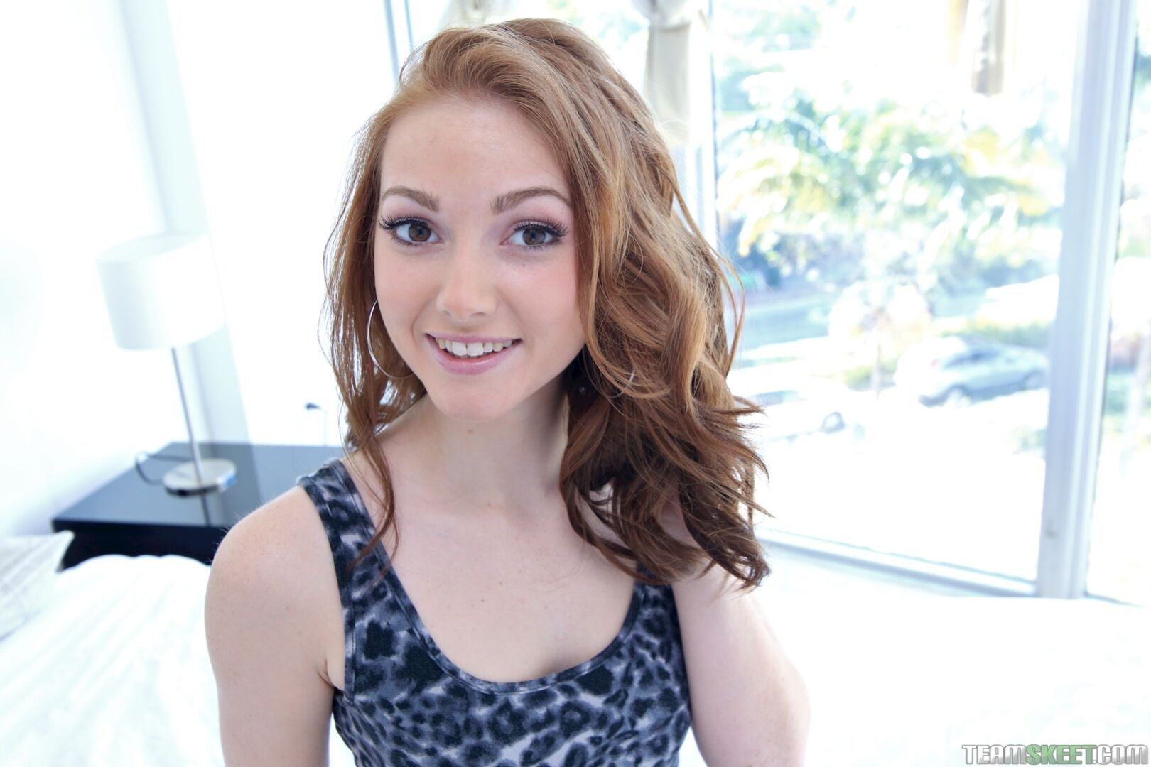 Худенькая Натали (Natalie Lust) хороша в ебле