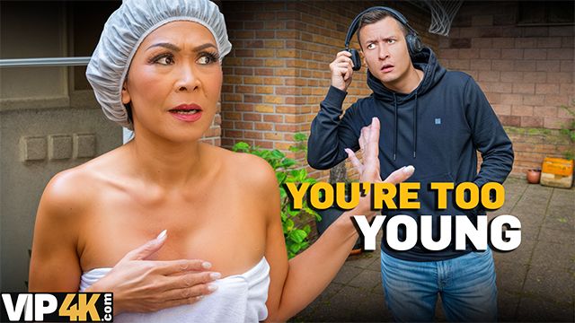 Молодой пацанчик круто трахнул мамашу