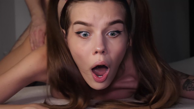 Молодая милашка получила конец в попку