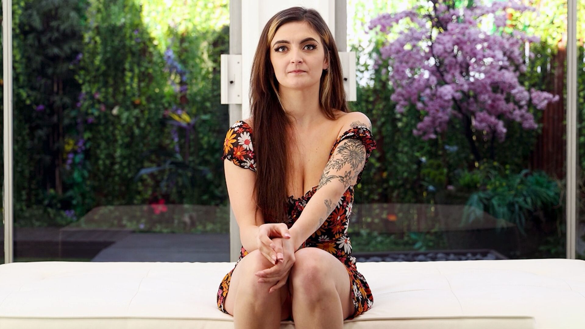 Сисястая шаболда обожает хуй