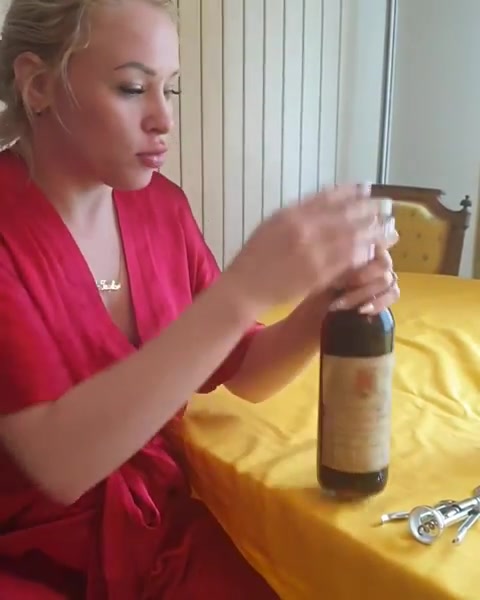 Лола Тейлор беременна?