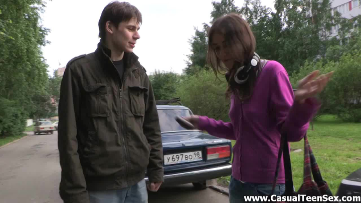 Дуся Dusya трахнулась с незнакомцем