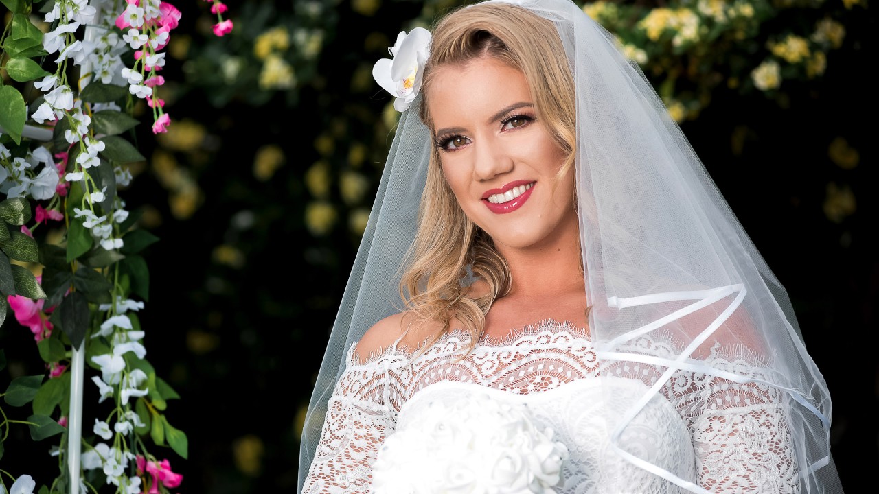 Страстная невеста по полной трахнулась с лучшим другом своего жениха