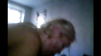 Шорохова Наташа жадно сосет