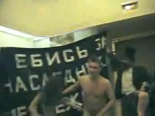 Порно Надежда Толоконникова еблась за наследника Медвежонка