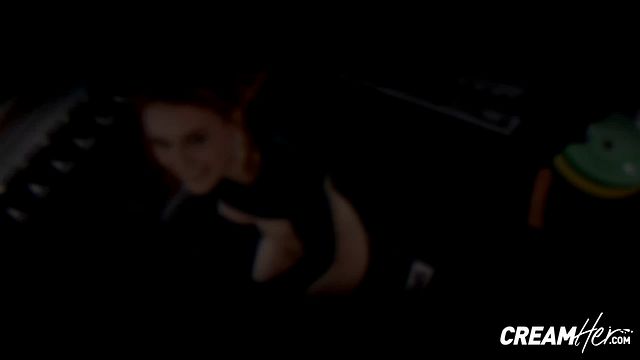 Дал бабе отсосать  и потрахал ее